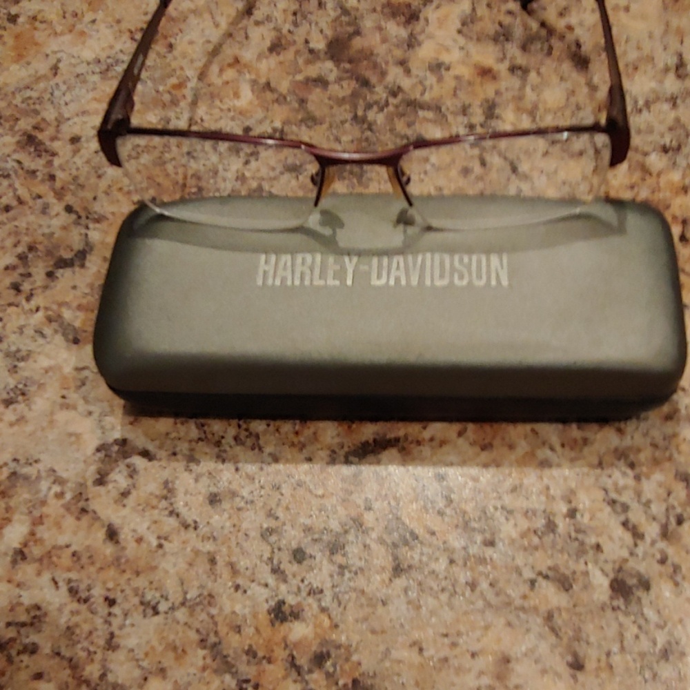 Harley Davidson glasses and case